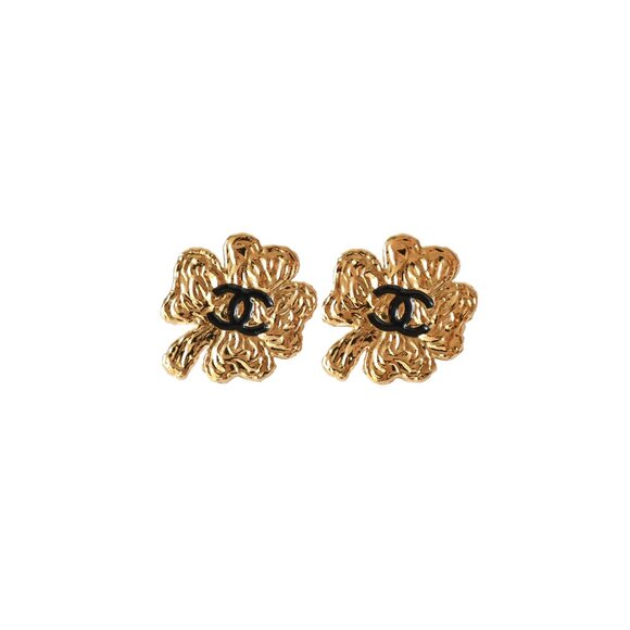 Chanel 24P CC Stud Earrings Clover Gold - Picture 1 of 1